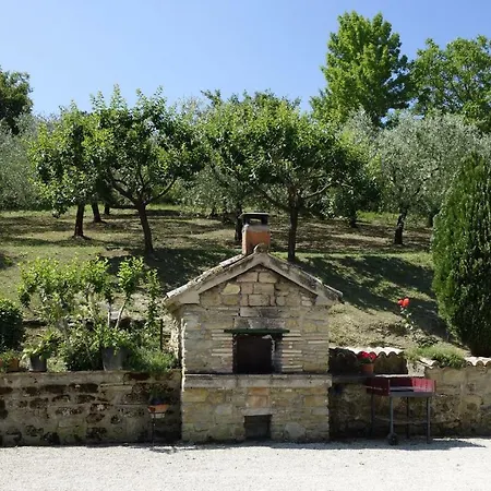 Agriturismo Collemaggio Farm stay Valfabbrica