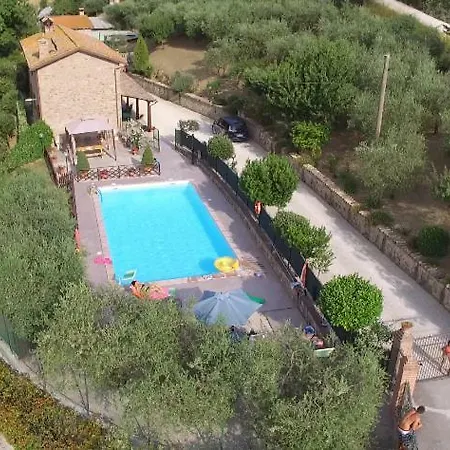 ファームステイ Agriturismo Collemaggio
